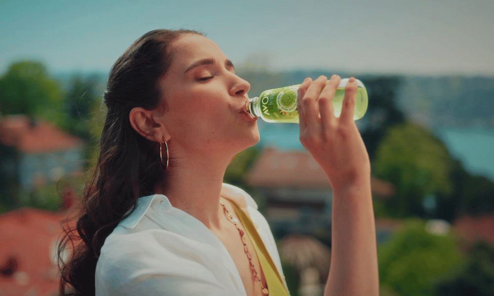 AVOYA Blend Yazın Ritmini “Çok iyi ya!” Diyerek Yakaldı